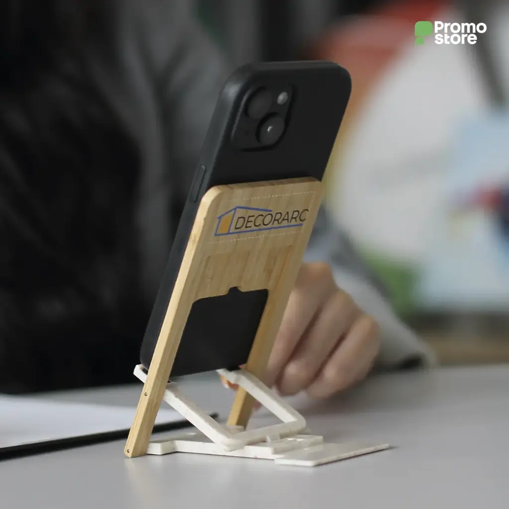 PT1659-Porta-celular-Woody-real2.webp