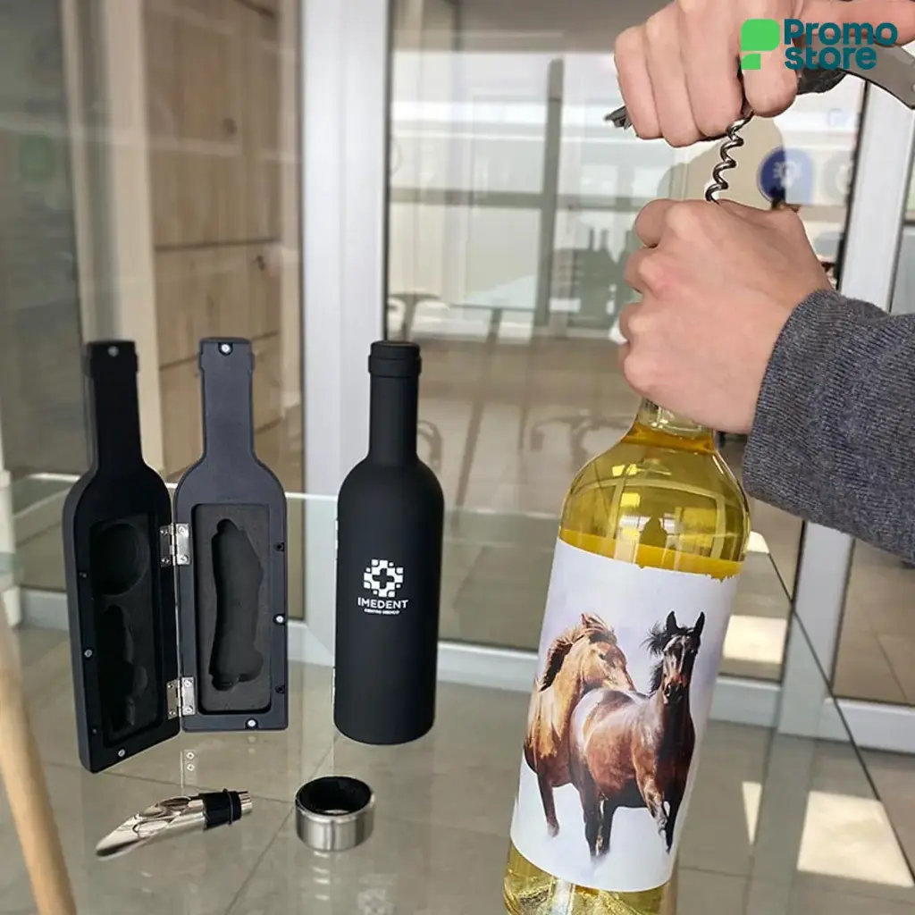 Set-de-vino-lujo-foto-real2 (1).webp