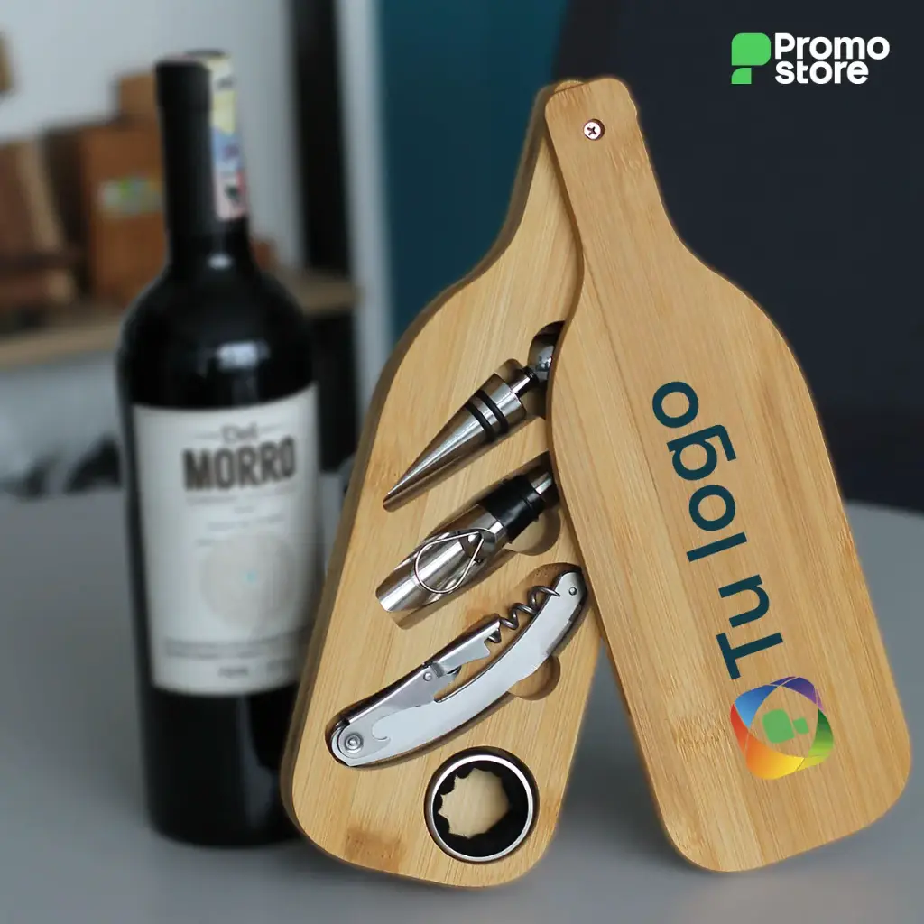 PT1795-Set-de-vino-bambu-foto.real2_.webp