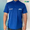 CAMISETA-POLO-MAO-FOTO-REAL-1.webp