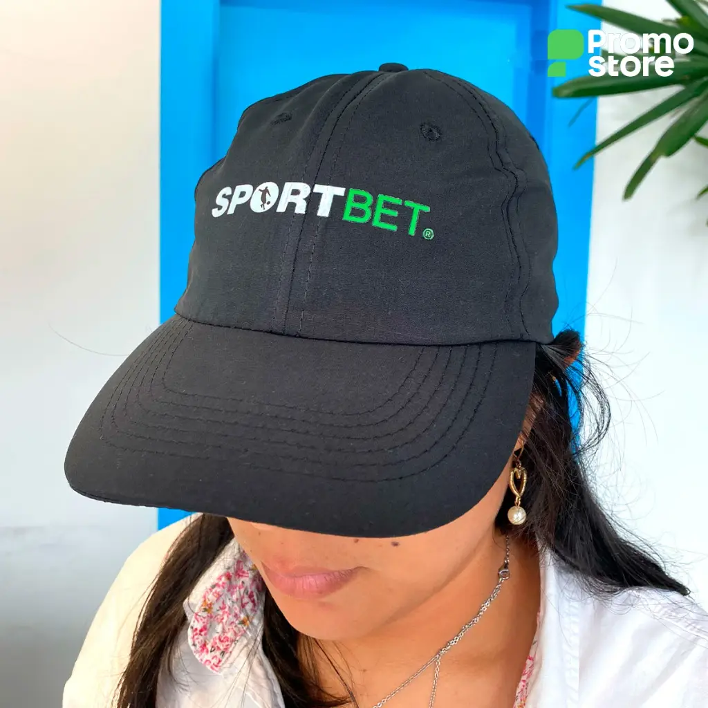 TXGR0009-gorra-dry-fit-foto-real1.webp