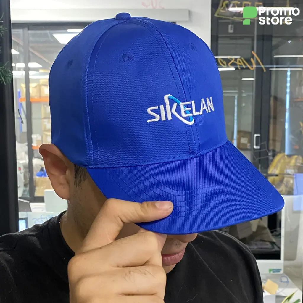 Gorra-dayi-foto-real-2.webp