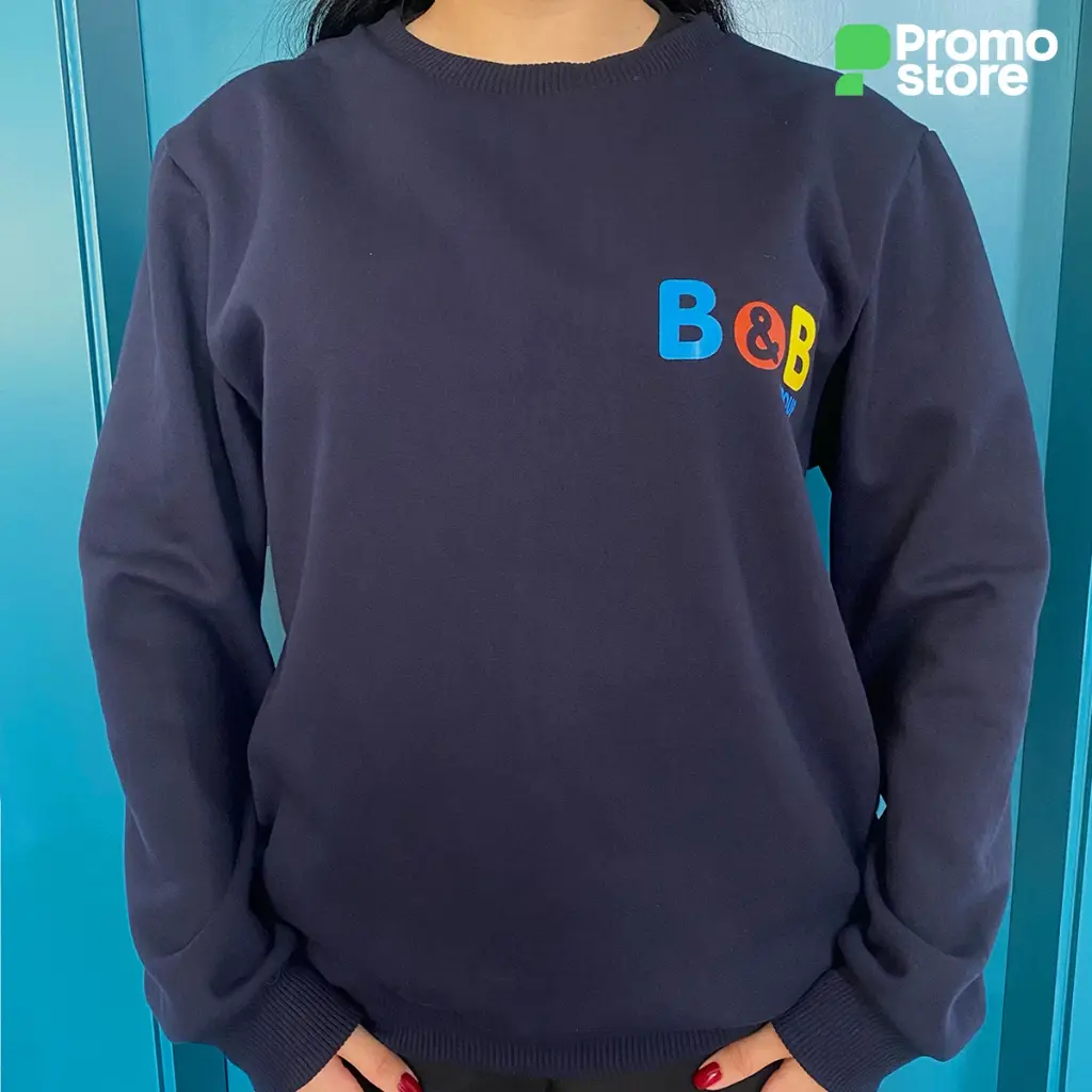 Hoodie-trendy-foto-real.webp