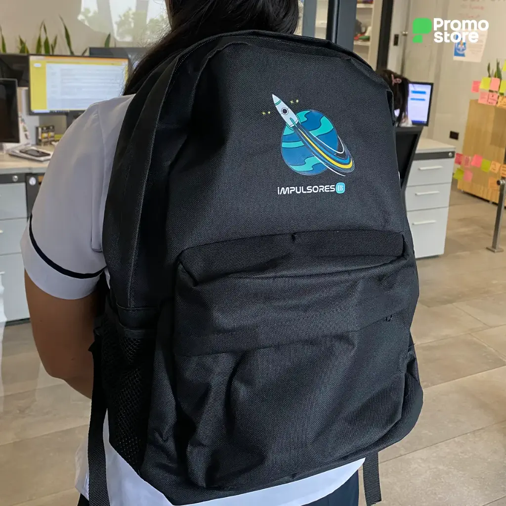 TXMC0003-MOCHILA-CLASICA-real.webp